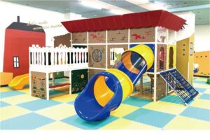 [3種類のスライダーや楽しい仕掛けがいっぱいなビックハウス] 3種類のスライダーや楽しい仕掛けがいっぱいなビックハウス