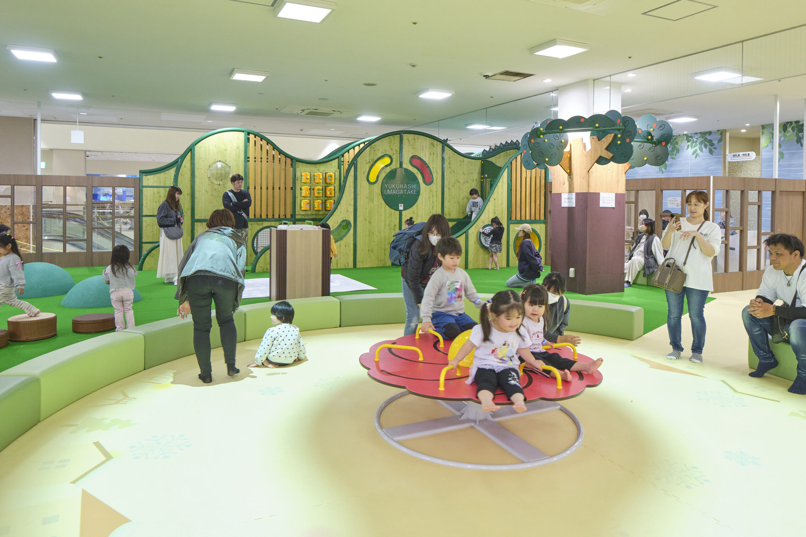 行橋市　行橋市室内型子どもの遊び場 あそぼっちゃ